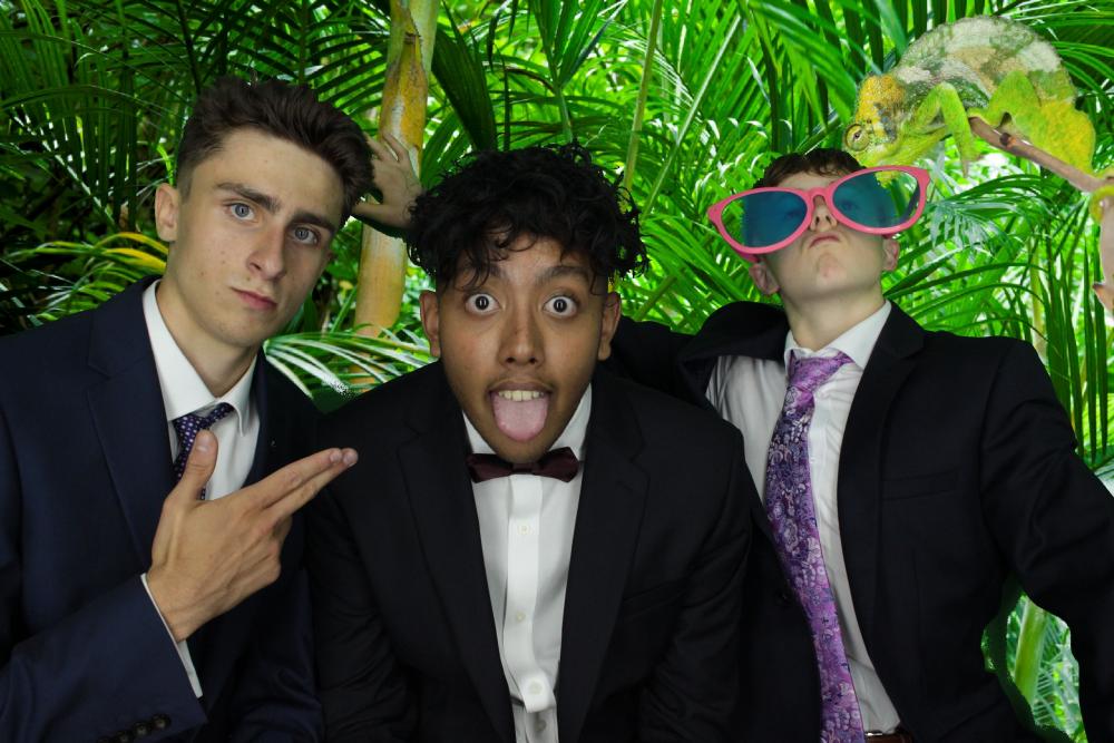 Christ School Prom | View more photos from the event at gallery.myphotoboothexperience.co.uk/u/MyPhotoBoothExperienceLtd/Christ-School-Prom
